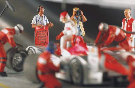 Set of figurines Audi Team