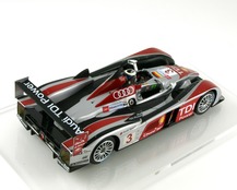 Audi R10 TDI n°3 - 24 Heures du Mans 2008 - 3/4 arrière droit