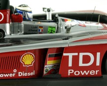 Audi R10 TDI n°3 - 24 Heures du Mans 2008 - détails profil