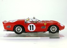 Ferrari TR 61 n°11 Le Mans 1961 - profil droit