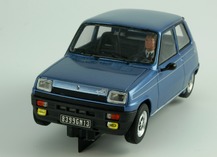 Renault 5 Alpine bleue avec guide