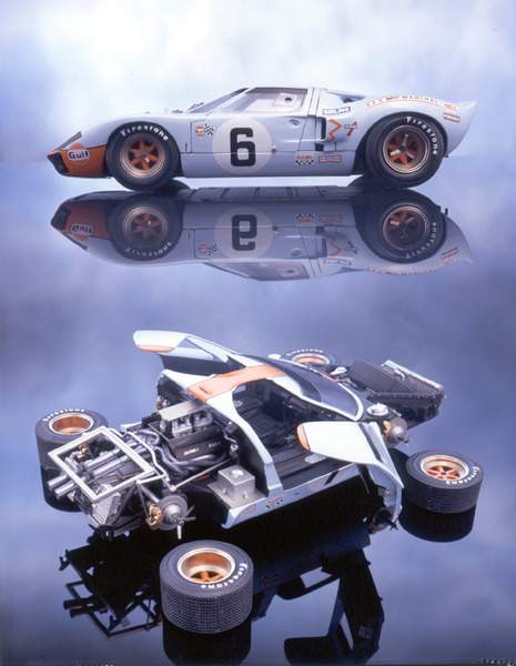 Ford GT 40 n°6, profil et n°7 démontée