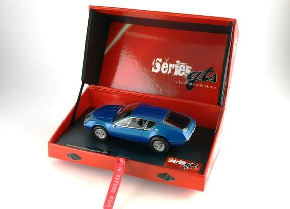 Boîte de présentation Alpine A310 bleue