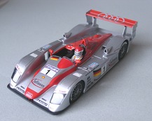 Audi R8 n° 1 Winner Le Mans 2002
