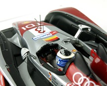 Audi R10 TDI n°3 - 24 Heures du Mans 2008 - cockpit details