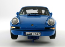Vue avant Porsche Carrera RS bleue