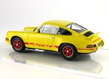 3/4 arrière gauche Porsche Carrera jaune