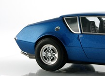 Détail roue arrière Alpine A310 bleue