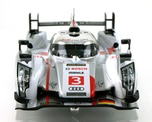 Audi R18 TDI n°3 - 24 Heures du Mans 2013 - vue avant