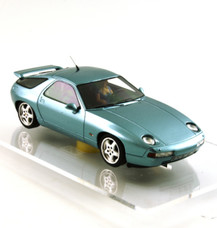 Porsche 928 - Light blue