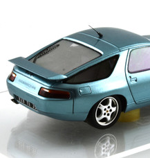 Porsche 928 - Light blue