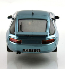 Porsche 928 - Light blue