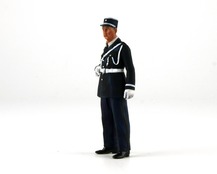 André, policier - 3/4 avant